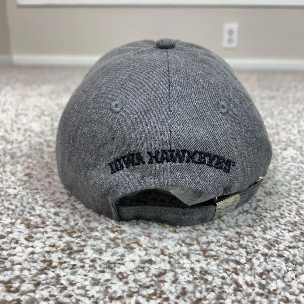Iowa Hawkeyes Hat Cap Strap Back One Size Gray NCAA Football Hawkeye Authentic